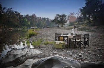 Banjaar Tola, Kanha National Park Hotel Mukki Exterior photo